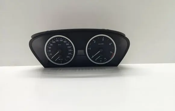BMW 5 E60 E61 Speedometer (instrument cluster) 6958600 62116958600 021556