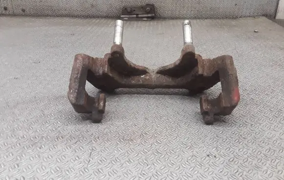 Audi A4 S4 B7 8E 8H Front Brake Caliper Pad/Carrier