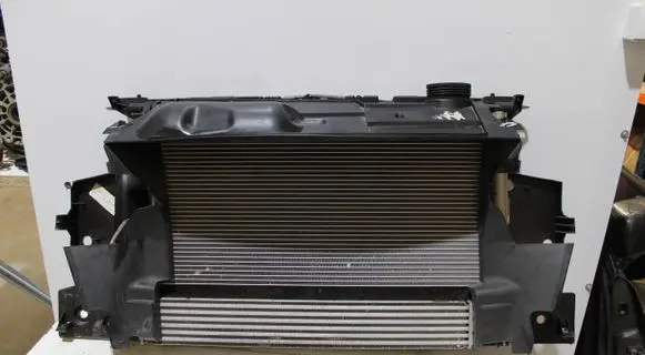 Renault Megane III Radiator support slam panel 