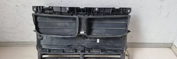 BMW 7 F01 F02 F03 F04 Intercooler air channel guide 0579112 7374198 E11888A10