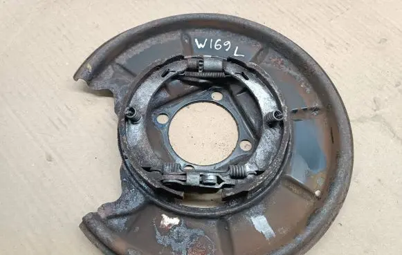 Mercedes-Benz A W169 Rear brake disc plate dust cover 
