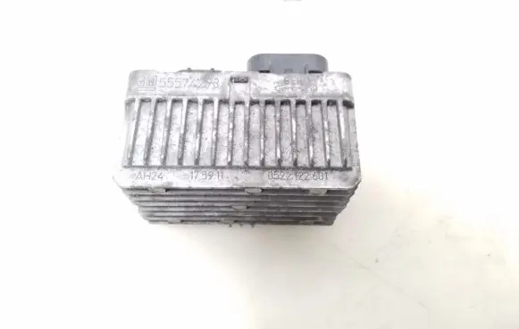 Opel Insignia A Glow plug pre-heat relay 55574293