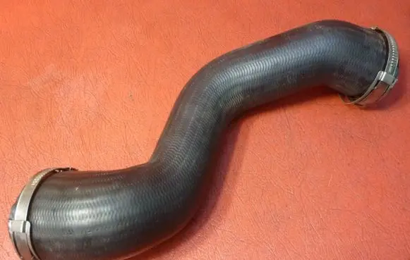 Audi A4 S4 B7 8E 8H Intercooler hose/pipe 8E0145737Q