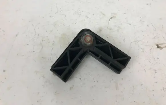 Battery bracket