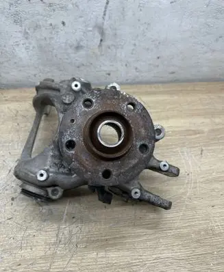 Audi A7 S7 4G Rear wheel hub 8R0505435C