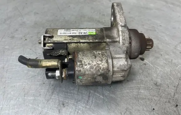 Volkswagen Golf VI Starter motor 02Z911023G