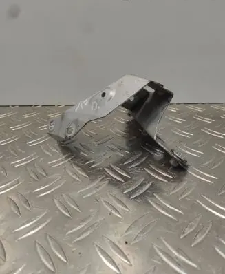 Audi A7 S7 4G Fender mounting bracket 4G8821136C DX53DZ100MB0