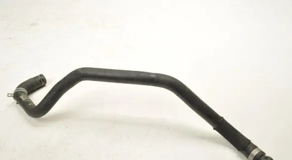 Volvo XC40 Engine coolant pipe/hose 32249326