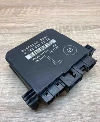 Mercedes-Benz C W203 Door control unit/module 2038206526 351369