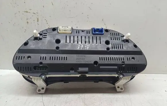 Toyota Avensis T250 Speedometer (instrument cluster) 8380005C00C MB2574305293