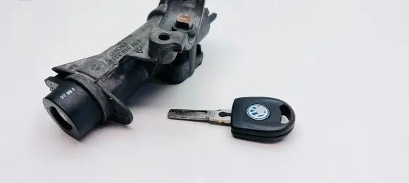 Audi A4 S4 B5 8D Ignition lock 4B0905851 4B0905849