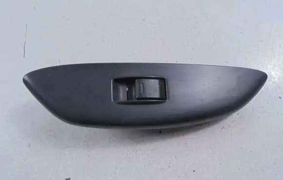 Toyota Yaris Verso Electric window control switch 