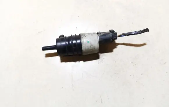 BMW X5 E53 Windscreen/windshield washer pump 8384516 18139