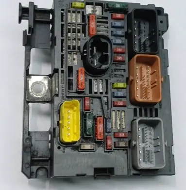 Peugeot 3008 I Fuse module 9667044980 BSMR0200 R02