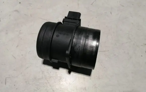 Volkswagen Tiguan Mass air flow meter 03G906461C 0281002735