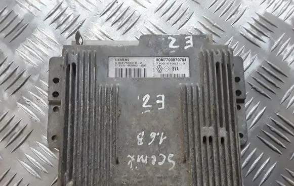 Renault Scenic I Engine control unit/module 7700107003D HOM77008707003