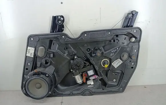 Volkswagen Golf VI Front door window regulator with motor 