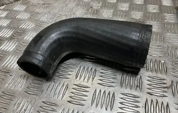 Volvo V70 Intercooler hose/pipe