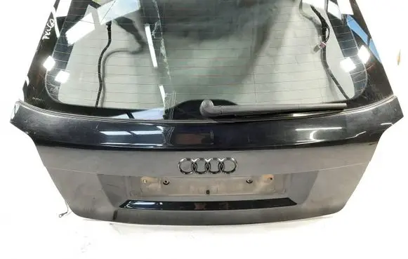 Audi A3 S3 8P Tailgate/trunk/boot lid 8P3827023