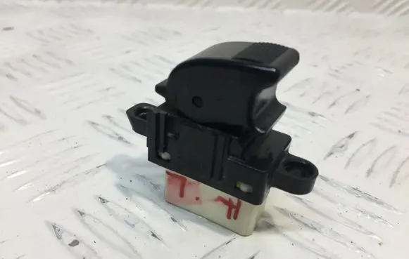 Mazda 6 Electric window control switch 3583T45