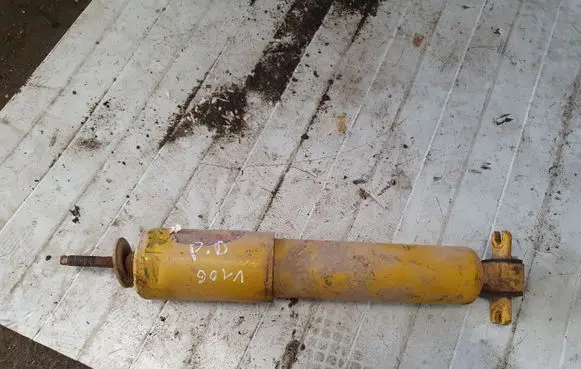 Mitsubishi Pajero Front shock absorber/damper NOCODE