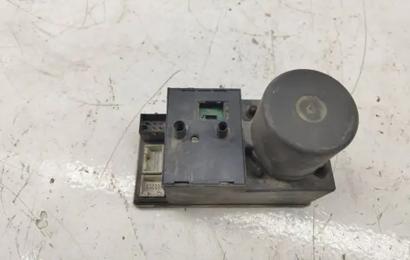 Audi A3 S3 8L Central locking vacuum pump 8L0862257D