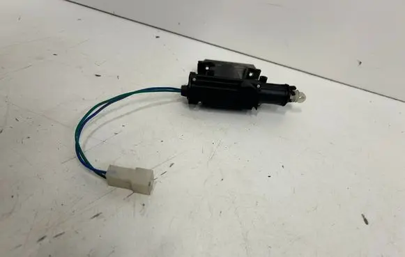 Microcar M.GO Sliding door latching motor 