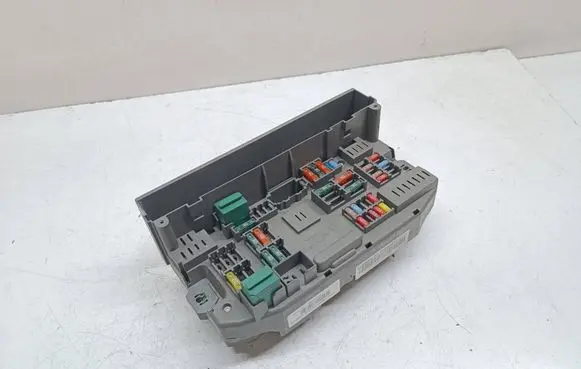 BMW X5 E70 Fuse module 6931690