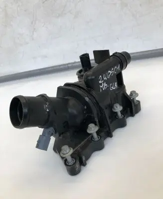 Mercedes-Benz GLA H247 Thermostat/thermostat housing A2822030175