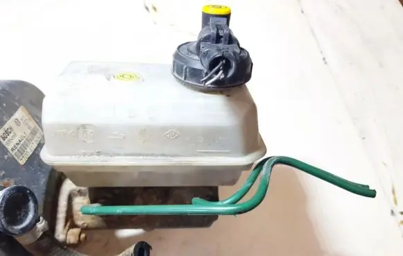 Renault Laguna I Master brake cylinder 7700432324a 311843