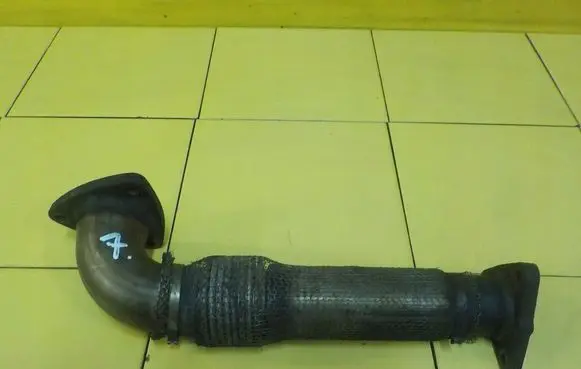 Volkswagen Touareg I Exhaust gas pipe 