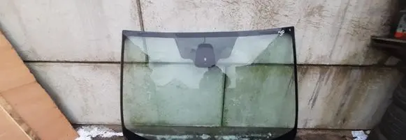 Nissan Qashqai Front windscreen/windshield window 2011R