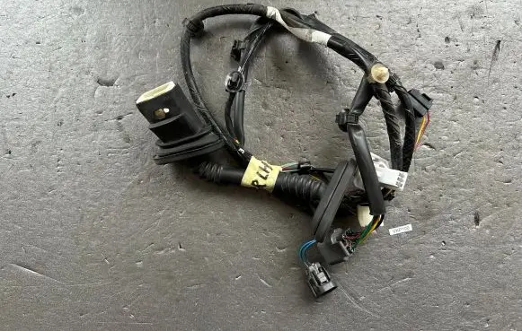 Mitsubishi Pajero Left interior wiring harness MR517859