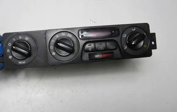 KIA Carnival Climate control unit OK55A61190