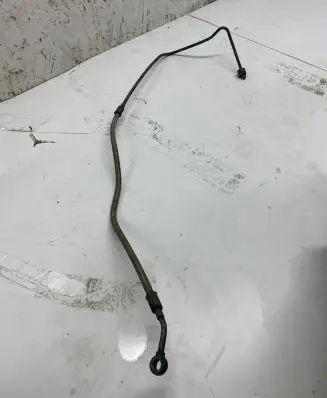 Audi Coupe Fuel injector supply line/pipe 