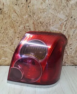 Toyota Avensis T250 Rear/tail lights E22045