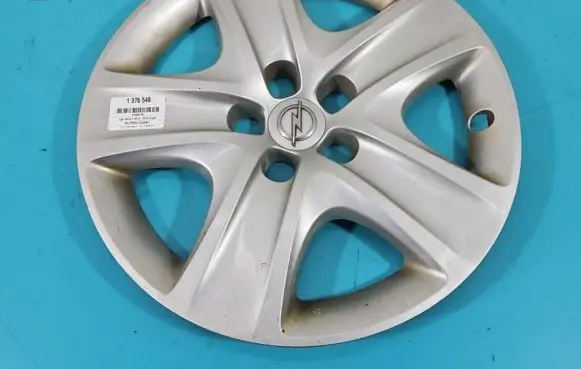 Opel Zafira C R16 wheel hub/cap/trim 13267806 IMPRK1376548