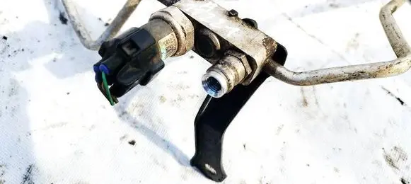 Toyota Corolla Verso E121 Air conditioning (A/C) pressure sensor 4434400050