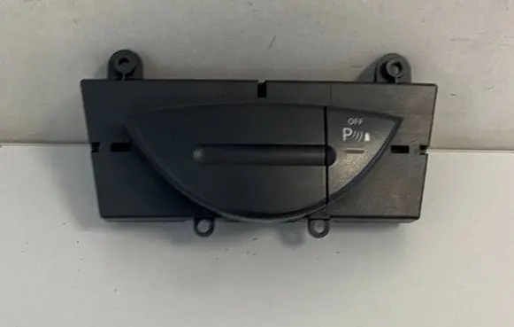 Mercedes-Benz E W211 Parking (PDC) sensor switch 2118216958 03751222