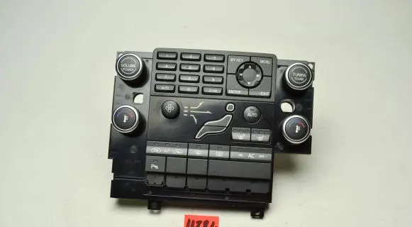 Volvo V70 Climate control unit 30782909 SN1082677 M3462200189