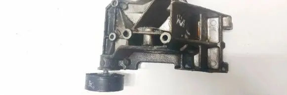 Peugeot 607 Engine mounting bracket 964383488 96348179