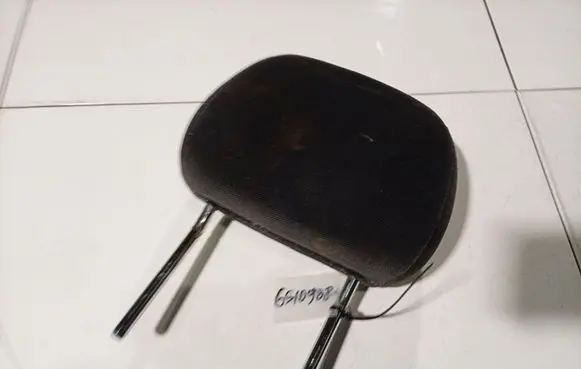 Ford Fiesta Front seat headrest 