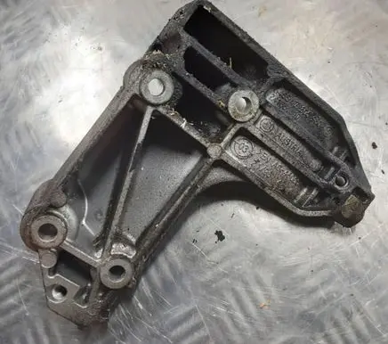 BMW 3 E90 E91 A/C compressor mount bracket 64557505980