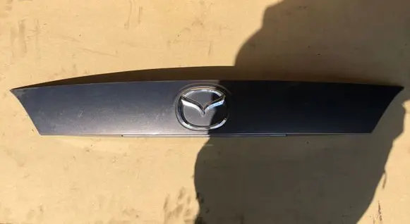 Mazda 6 Trunk door license plate light bar GSA250811