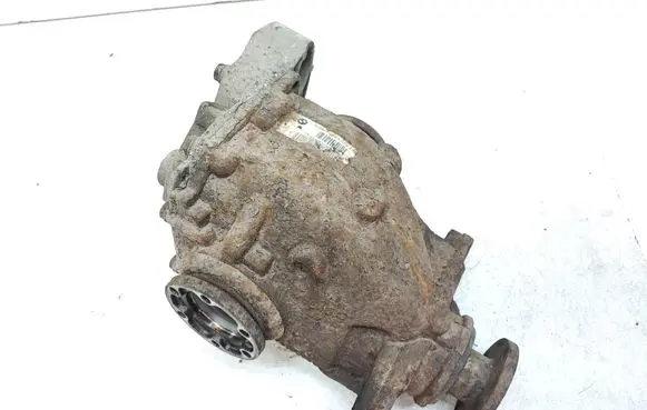 BMW 3 E90 E91 Rear differential 7519941
