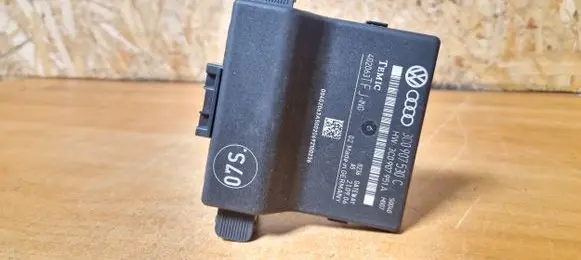 Volkswagen PASSAT B6 Gateway control module 3c0907530