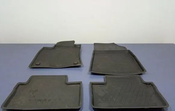 Renault Clio V Front floor carpet liner 8201719370