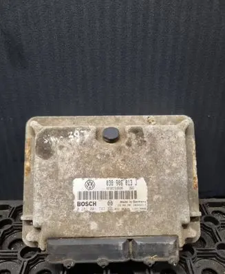 Volkswagen Polo III 6N 6N2 6NF Engine control unit/module 038906013J 28SA3513 0281001743