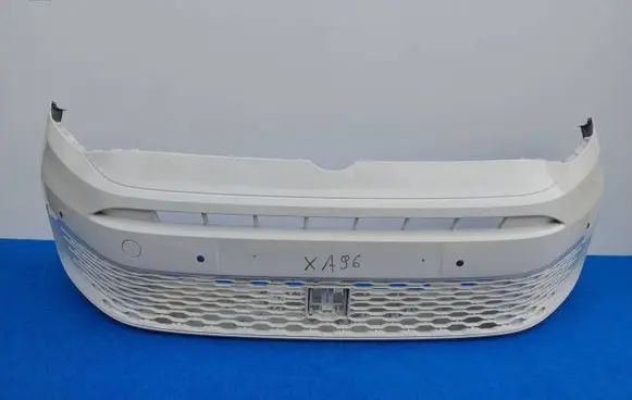 Volkswagen Caddy Front bumper 2K7807221