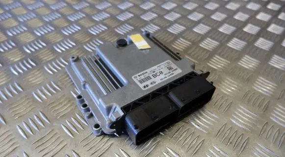 Hyundai Tucson TL Engine control unit/module 391402ABB0 0281031578